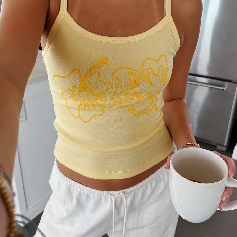 Olive Lynn Hibiscus Flower Tank 🌺 🌼